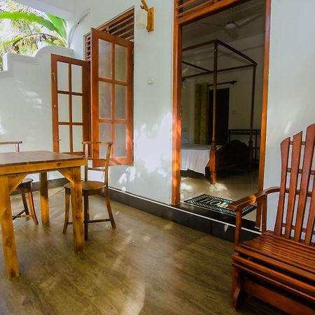 Little Angels Bed & Breakfast Mirissa Ngoại thất bức ảnh