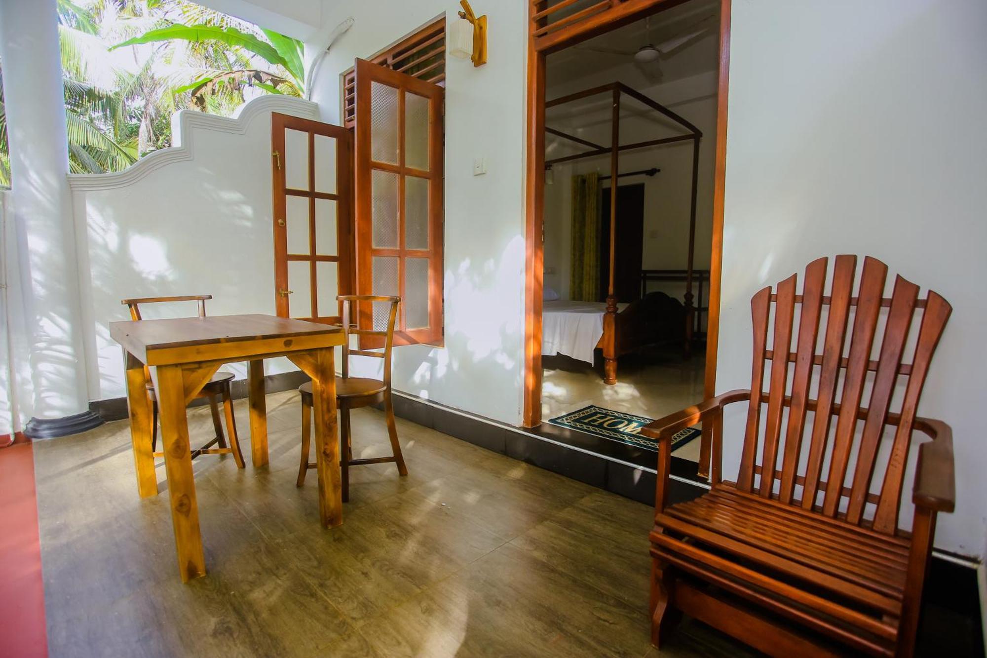 Little Angels Bed & Breakfast Mirissa Ngoại thất bức ảnh