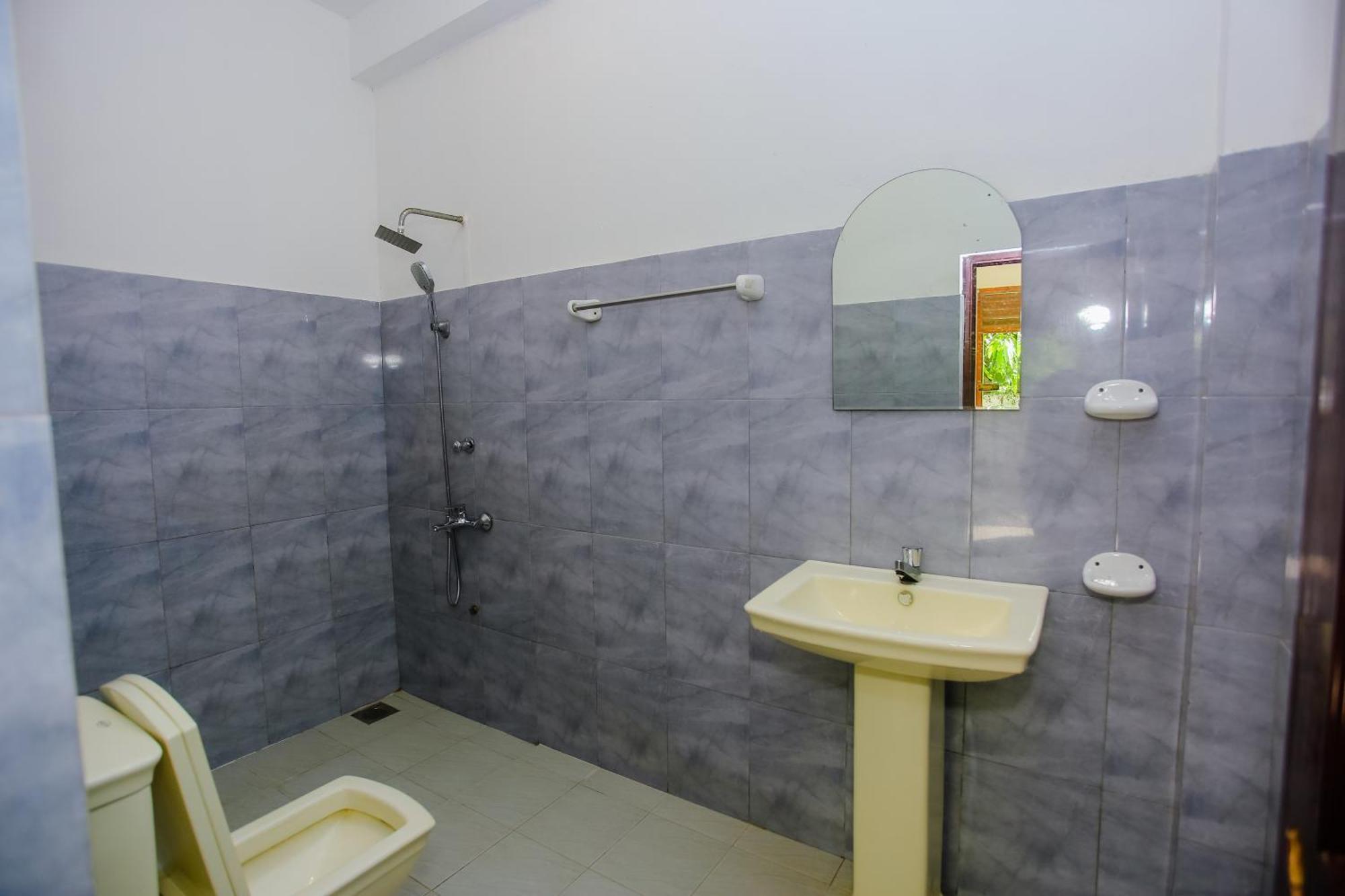 Little Angels Bed & Breakfast Mirissa Ngoại thất bức ảnh