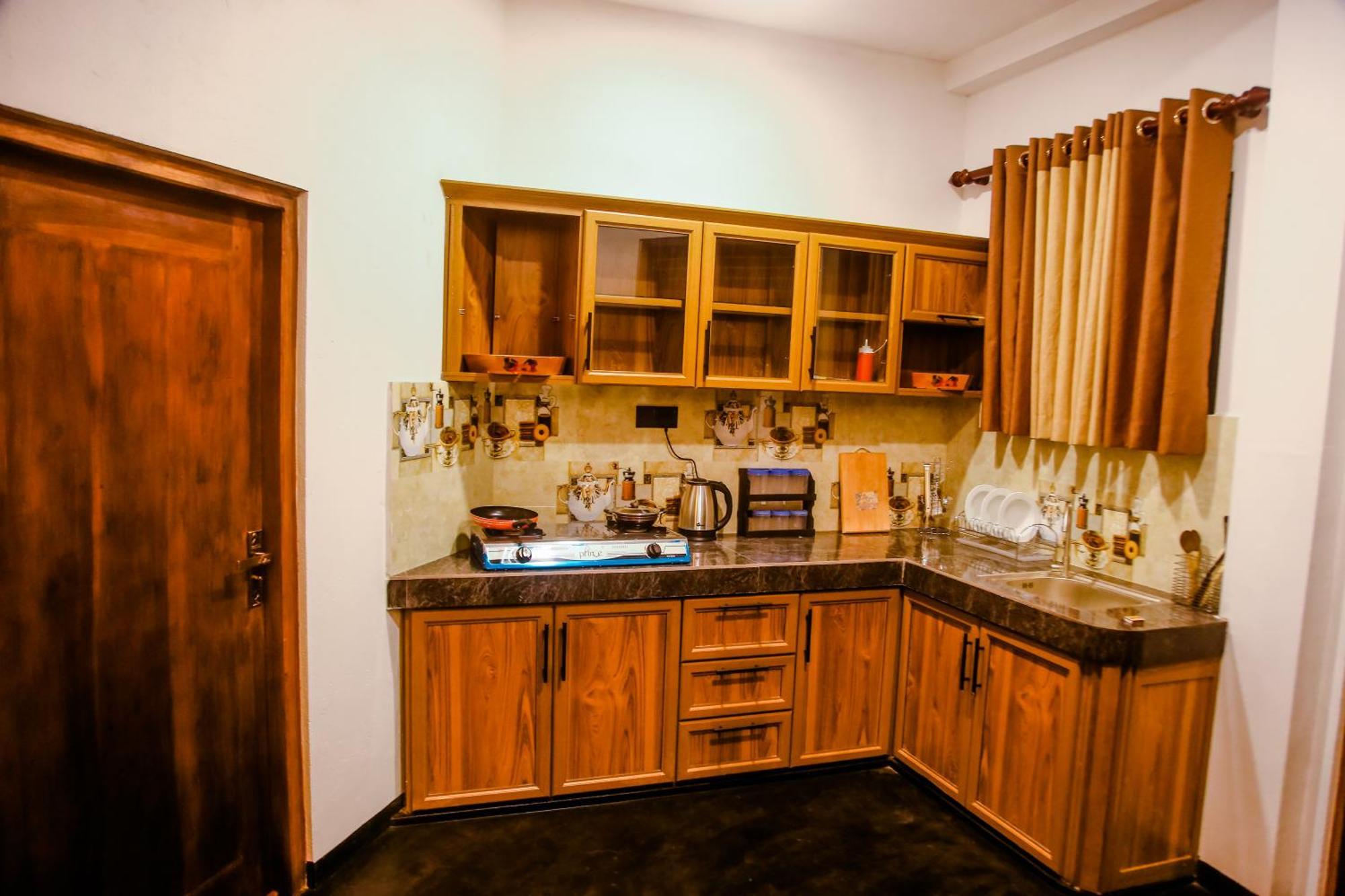 Little Angels Bed & Breakfast Mirissa Ngoại thất bức ảnh