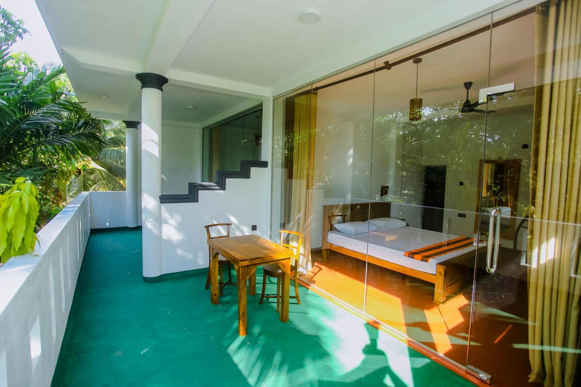 Little Angels Bed & Breakfast Mirissa Ngoại thất bức ảnh