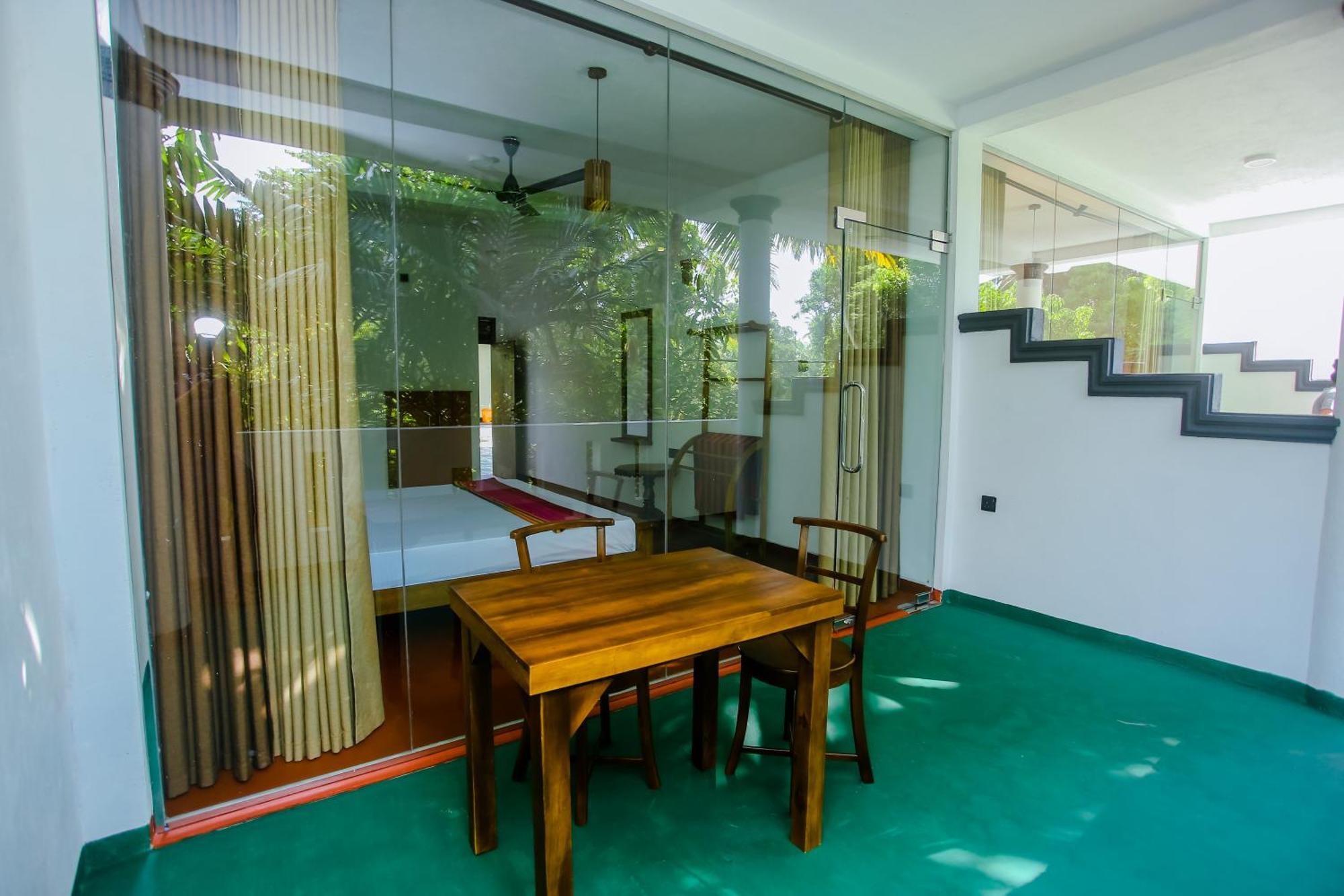 Little Angels Bed & Breakfast Mirissa Ngoại thất bức ảnh