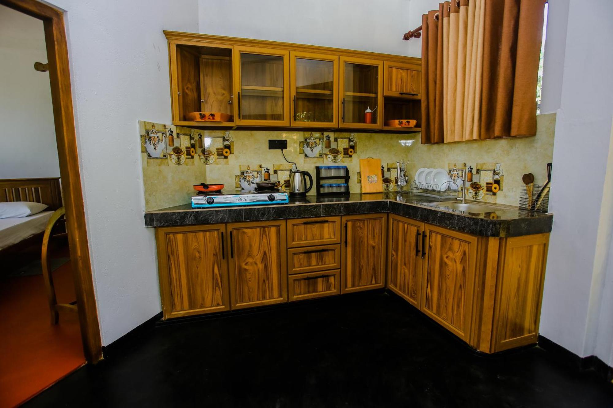 Little Angels Bed & Breakfast Mirissa Ngoại thất bức ảnh